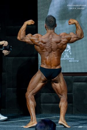 CLASSIC  PHYSIQUE OVERALL